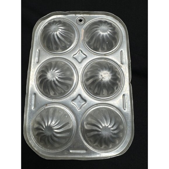 Miniature 2" Cheese Grater & Vintage Aluminum Mini Daisy Cupcake Pan Baking Toy - Picture 6 of 11